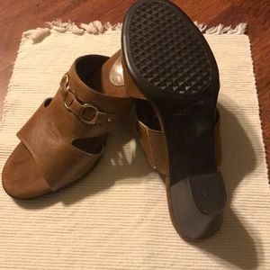 AEROSOLES Shoes - A2 be Aerosoles heeled sandals - size 8.5 AEROSOLES Shoes - A2 be Aerosoles heeled sandals - size 8.5